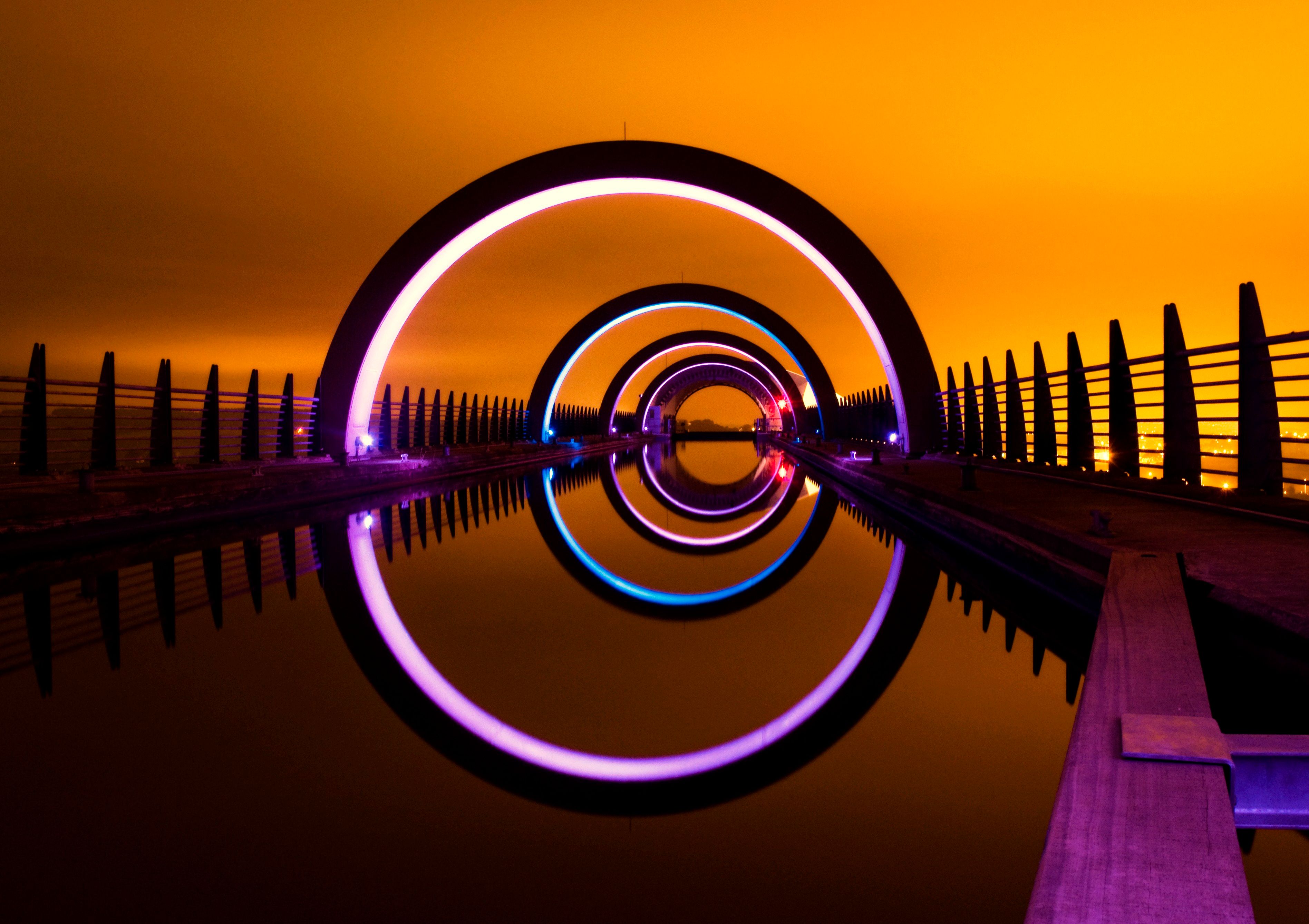 12 Amazing Photographs Of Architecture Reflected In Water Photos| Architectural Digest