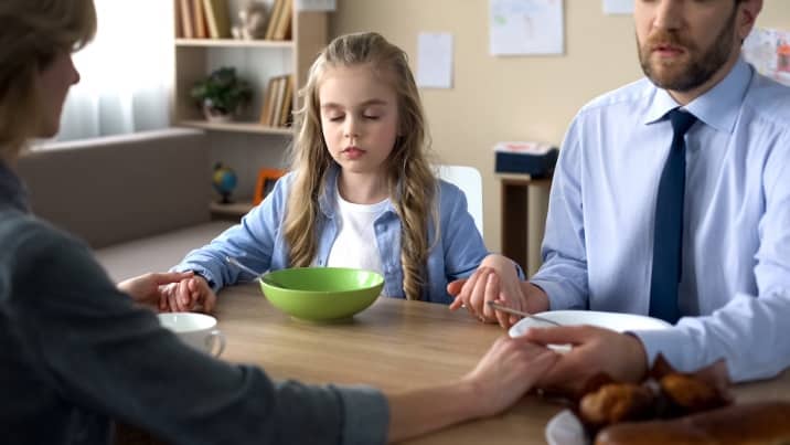 30 simple family ritual ideas to bring your family closer