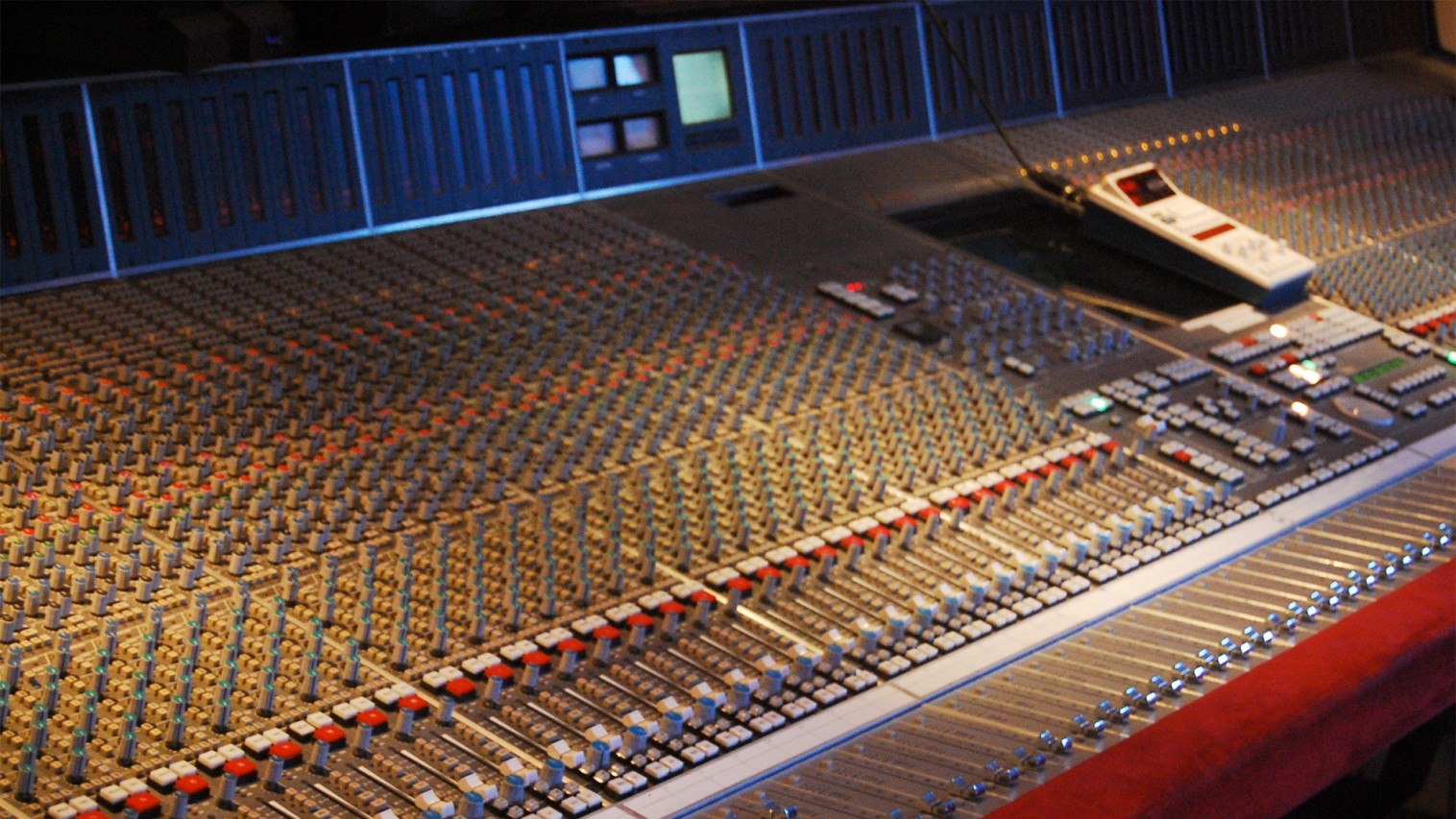 How to Mix Music: A Beginner’s Guide