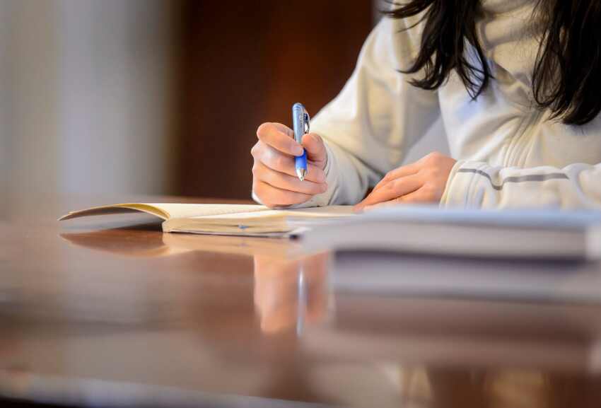 Writing With Confidence: Top English Writing Tips For Non-Native Speakers - Montessori Teacher ...