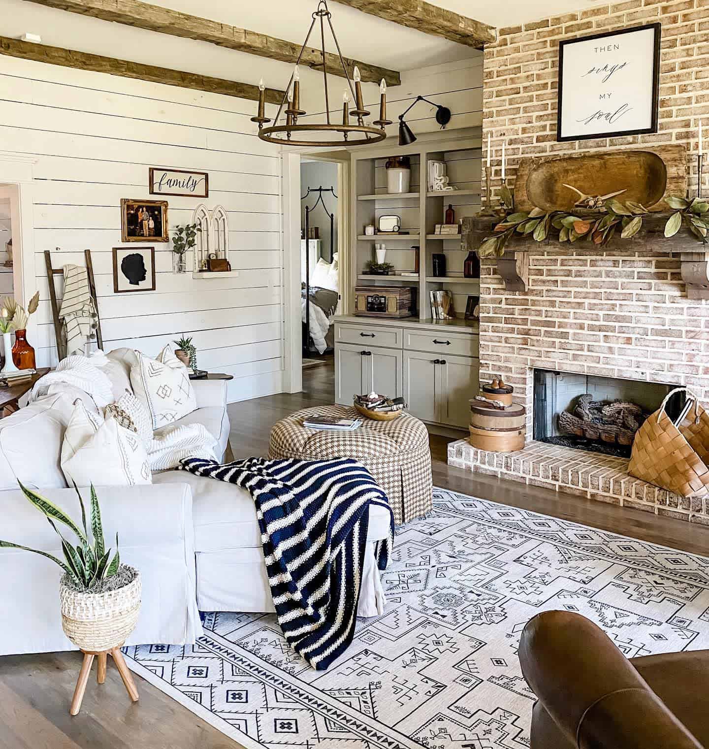 5 Stunning Modern Farmhouse Living Room Ideas