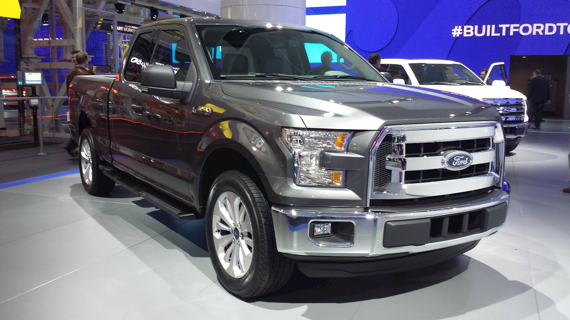 2015 Ford F-150 2WD SuperCab 145&quot; XLT
