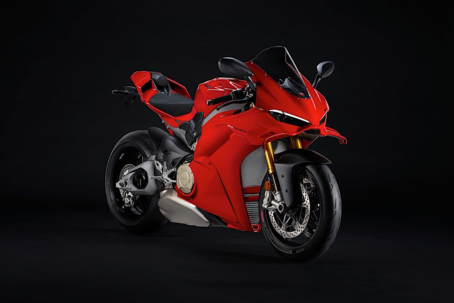 2025 Ducati Panigale V4 Is Pure MotoGP For The Road, Lighter And More Powerful Than Ever...