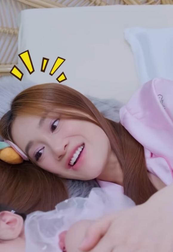 Con Gái Trường Giang Lém Lỉnh Khi Tâm Sự Cùng Mẹ, Nhan Sắc Nhã Phương Gây Chú ý
