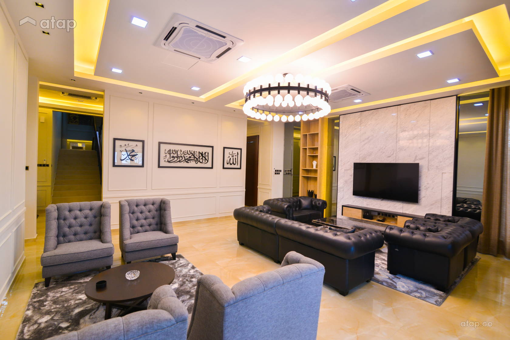 Classic Contemporary Living Room bungalow design ideas & photos Malaysia | Atap.co