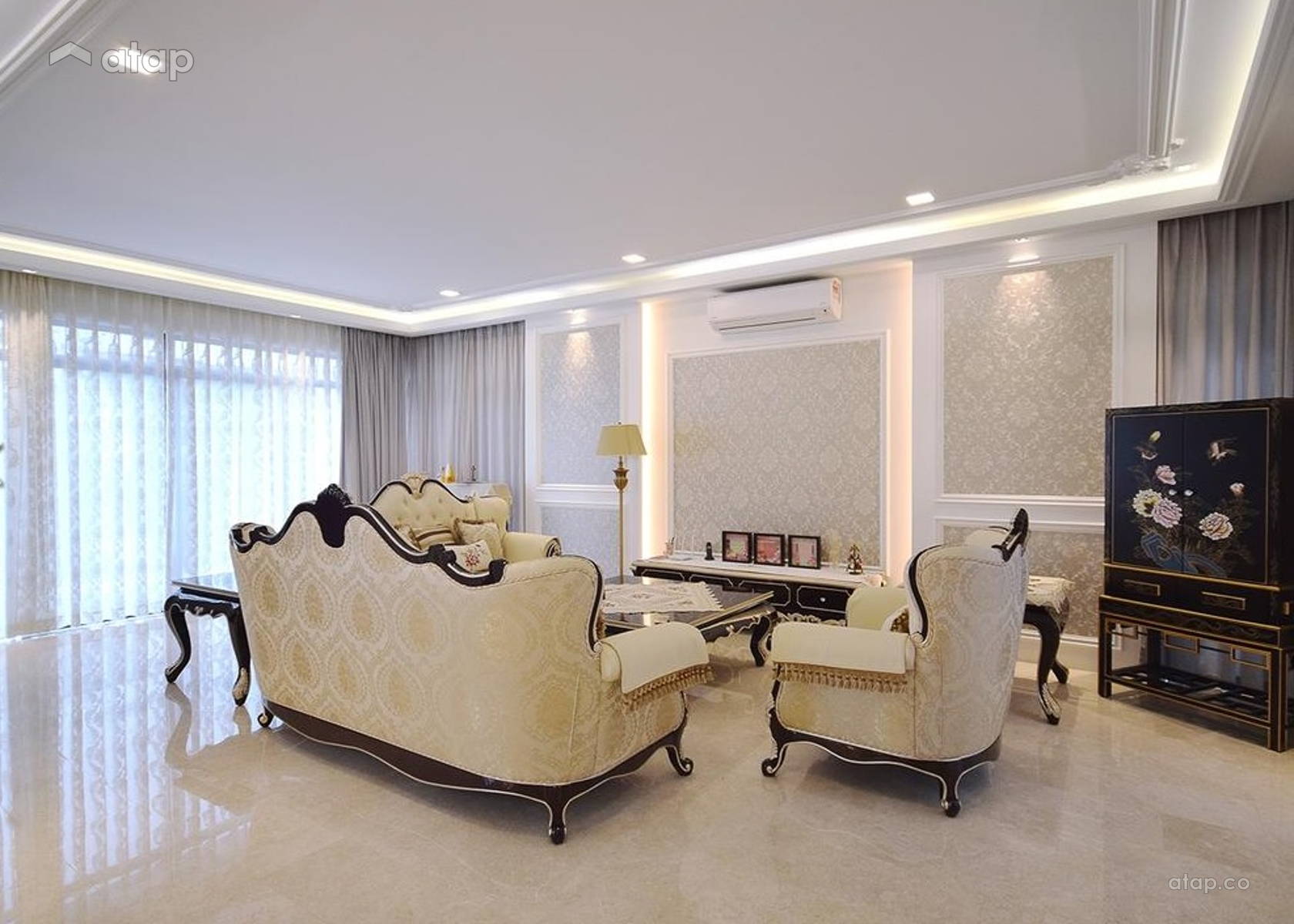 Classic Modern Living Room bungalow design ideas & photos Malaysia | Atap.co