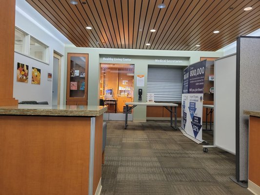 KAISER PERMANENTE ALAMEDA MEDICAL OFFICES - Updated July 2025 - 38 Photos & 89 Reviews - 2417 ...