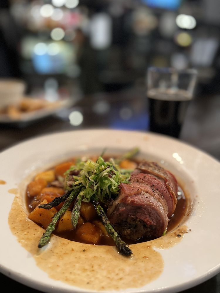 ITTY BITTY BAR - 79 Photos & 142 Reviews - Bars - 1136 Ottawa Beach Rd, Holland, MI - Restaurant ...
