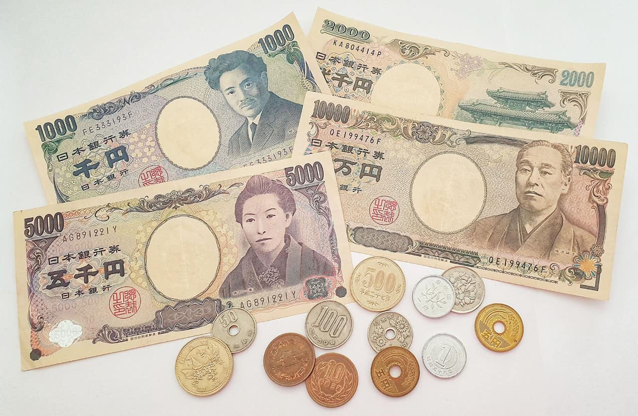Japanese Currency: What Is The Yen, How To Use & How To Exchange