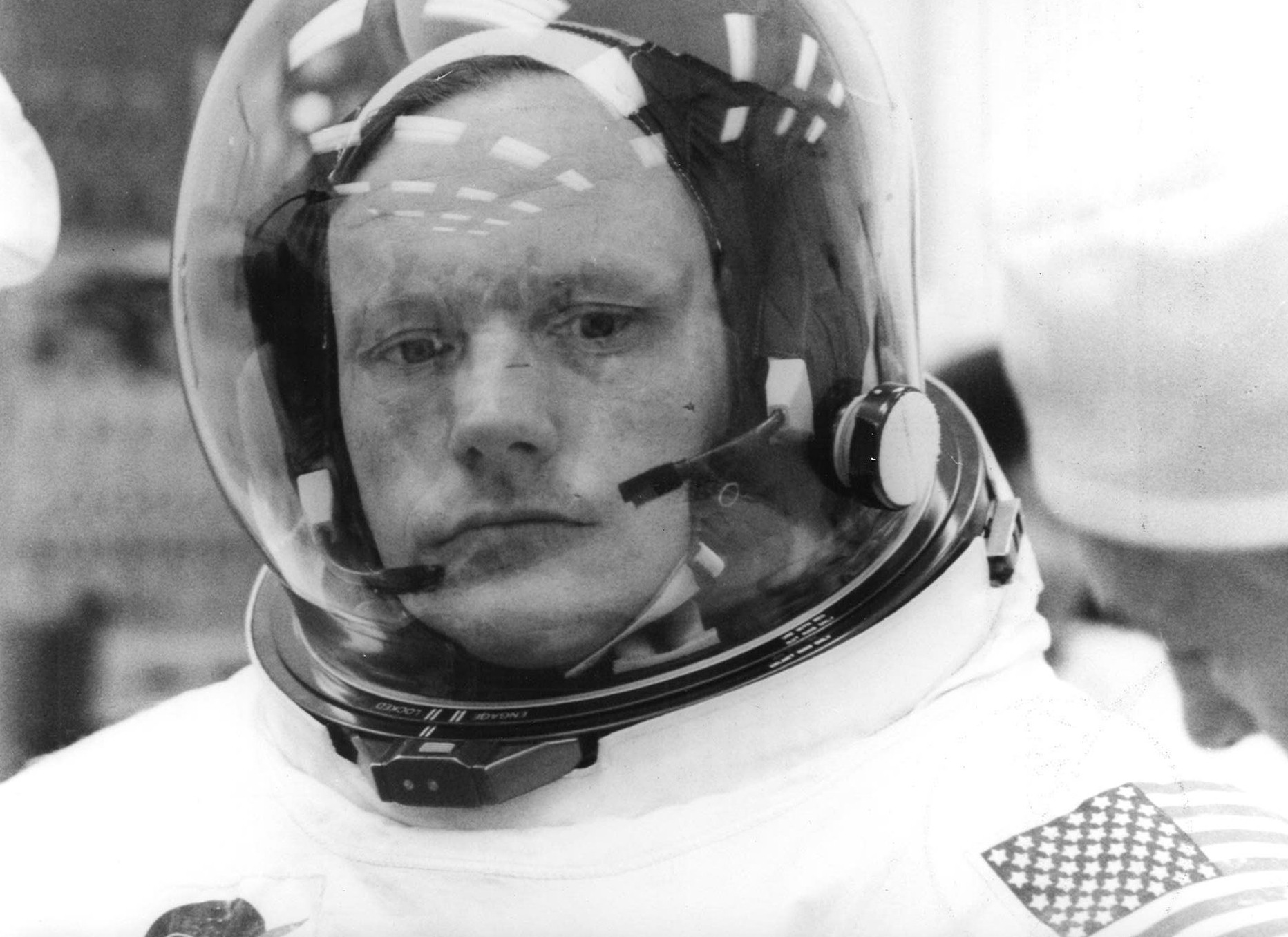 Neil Armstrong&#39;s Instagram, Twitter & Facebook On IDCrawl