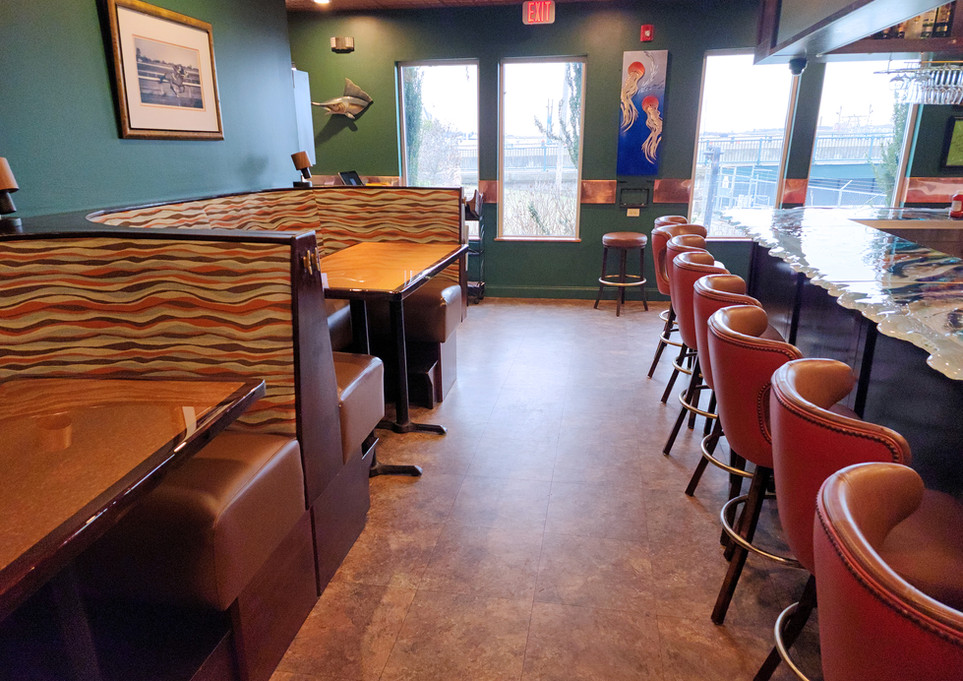Seafood Restaurant | Fathoms Waterfront Bar & Grille | New Bedford