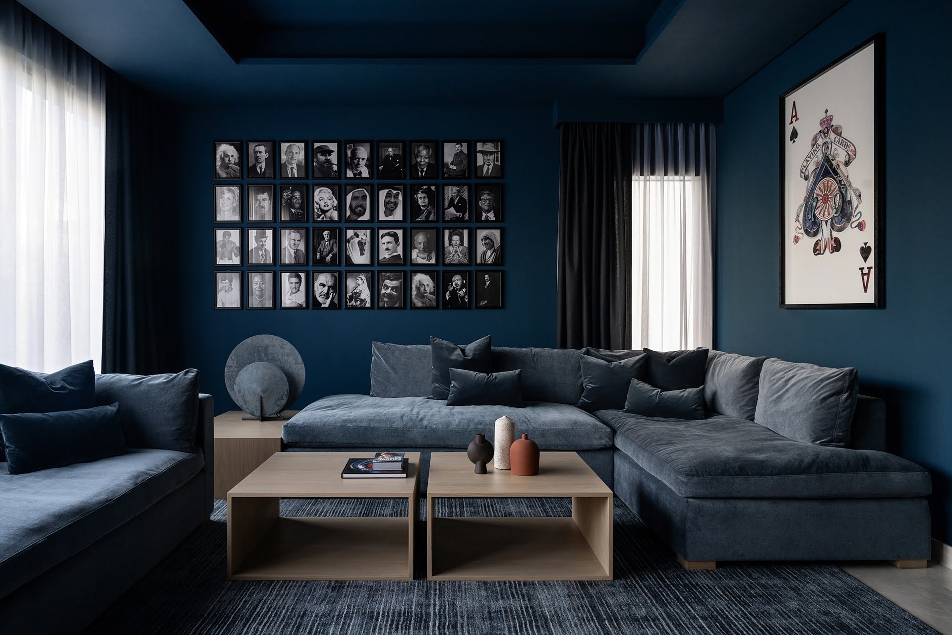 How To Maximize Seating In A Small Living Room | Storables