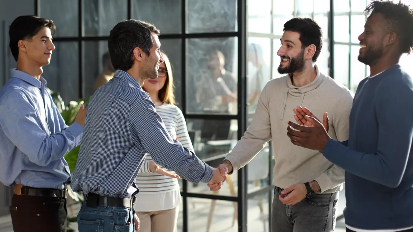 Customer Vs. Client? Explanation Based On Different Industries And Cases