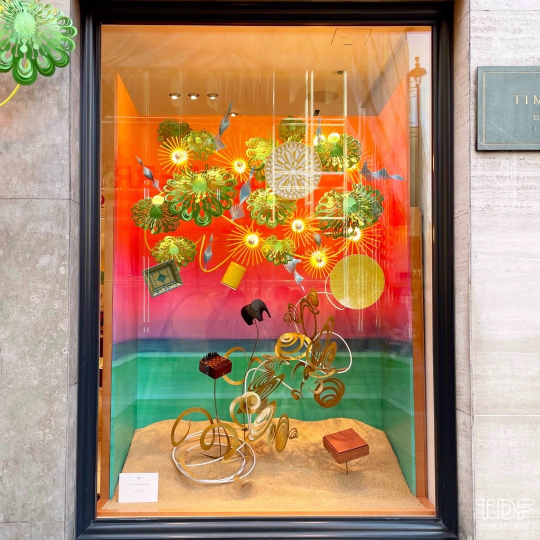 Artistic Festive Window Display 2022| TDF - Store Windows Of The World