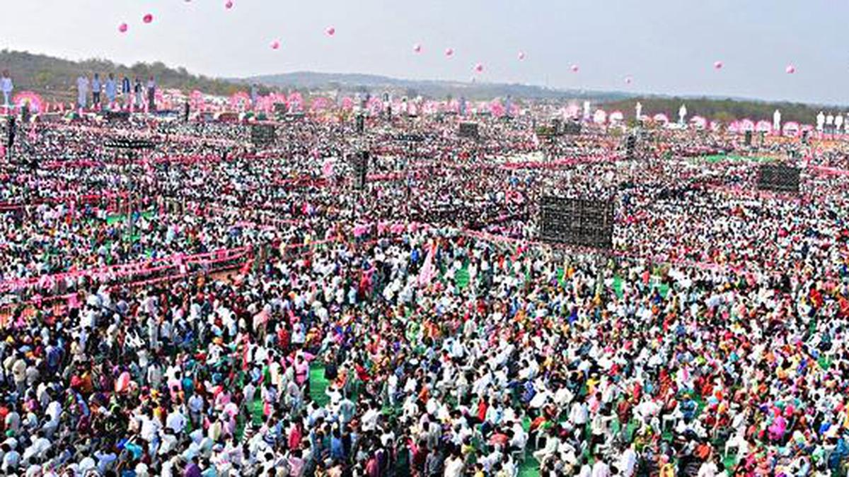 “Abki Baar Kisan Sarkar” Slogans Resonate At BRS Public Meeting - The Hindu