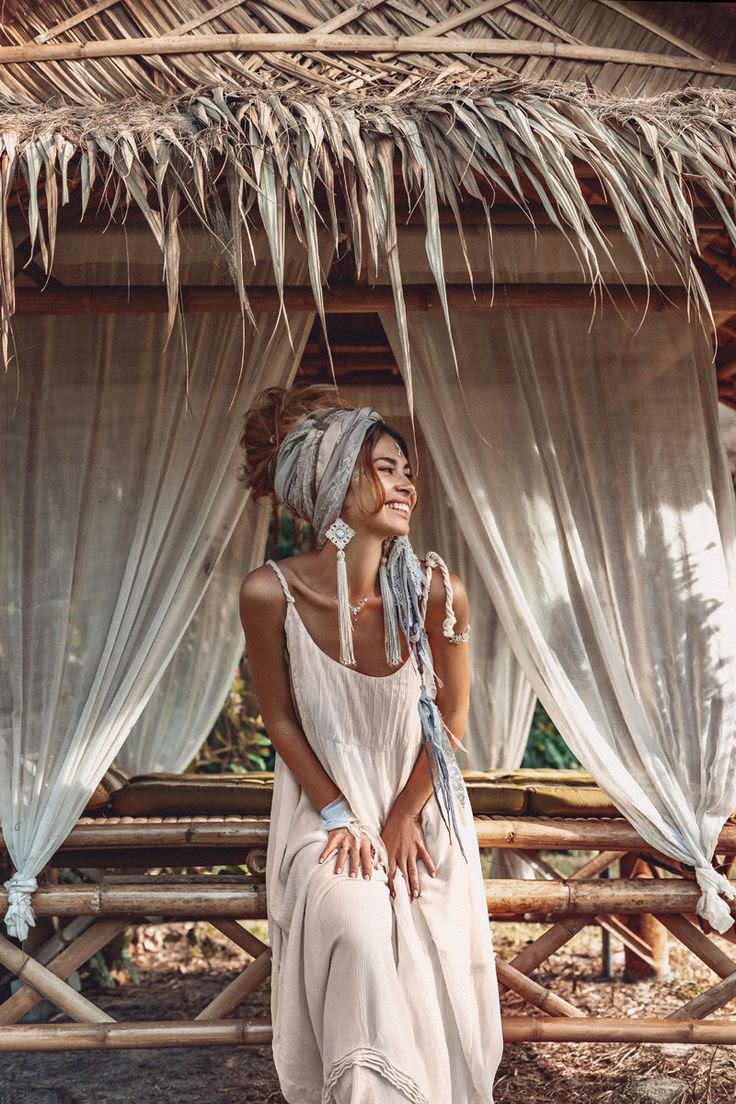 What Is Boho Style? How To Perfect the Look - The Cards We Drew