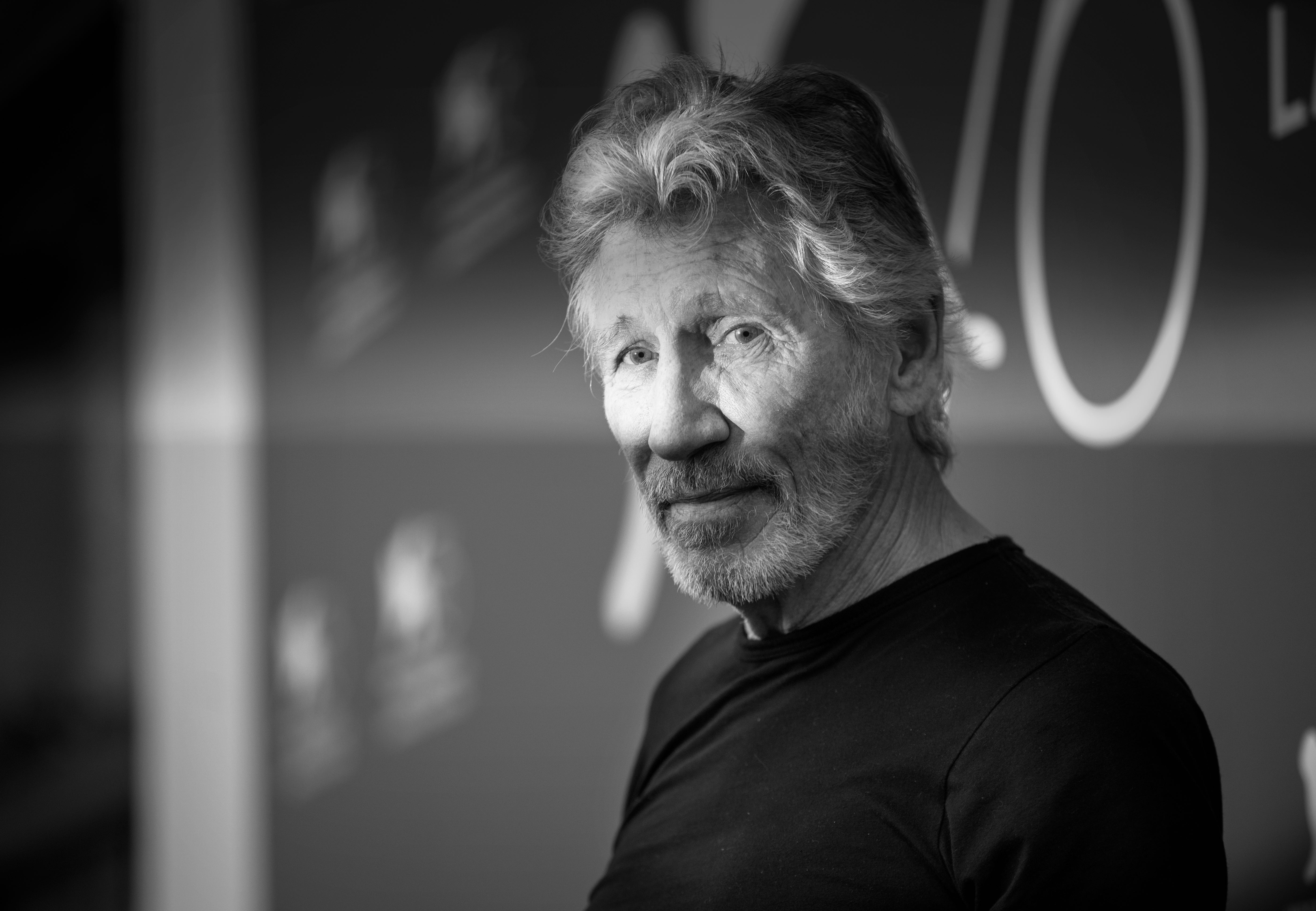 Roger Waters - NycolaHauraa