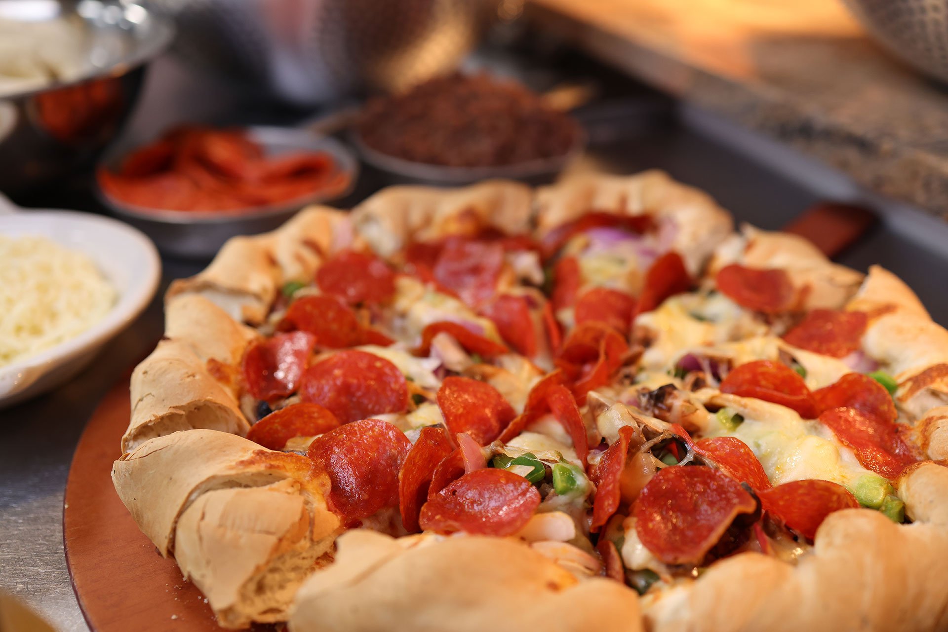 What Is A Mountain Pie Pizza? | Beau Jo&#39;s