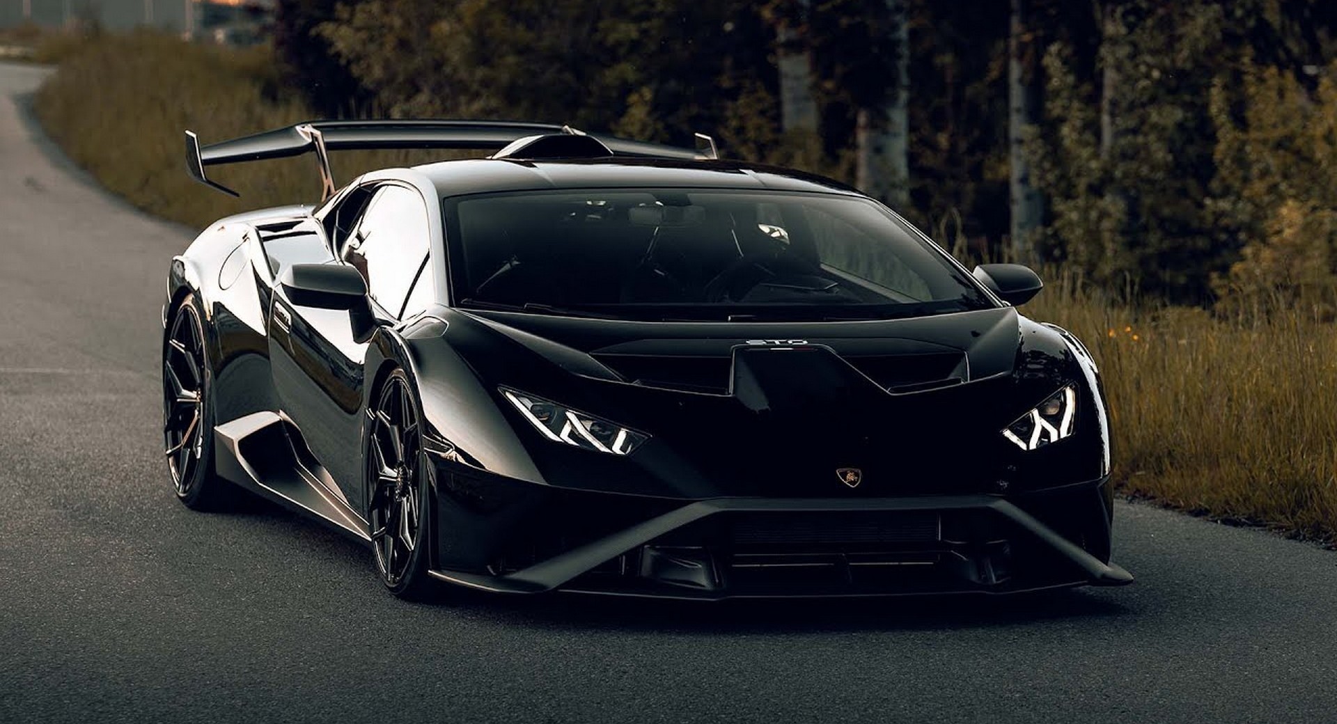 Novitec Demonstraints Restraint With Its New Modified Lamborghini Huracan STO| Car Lab News