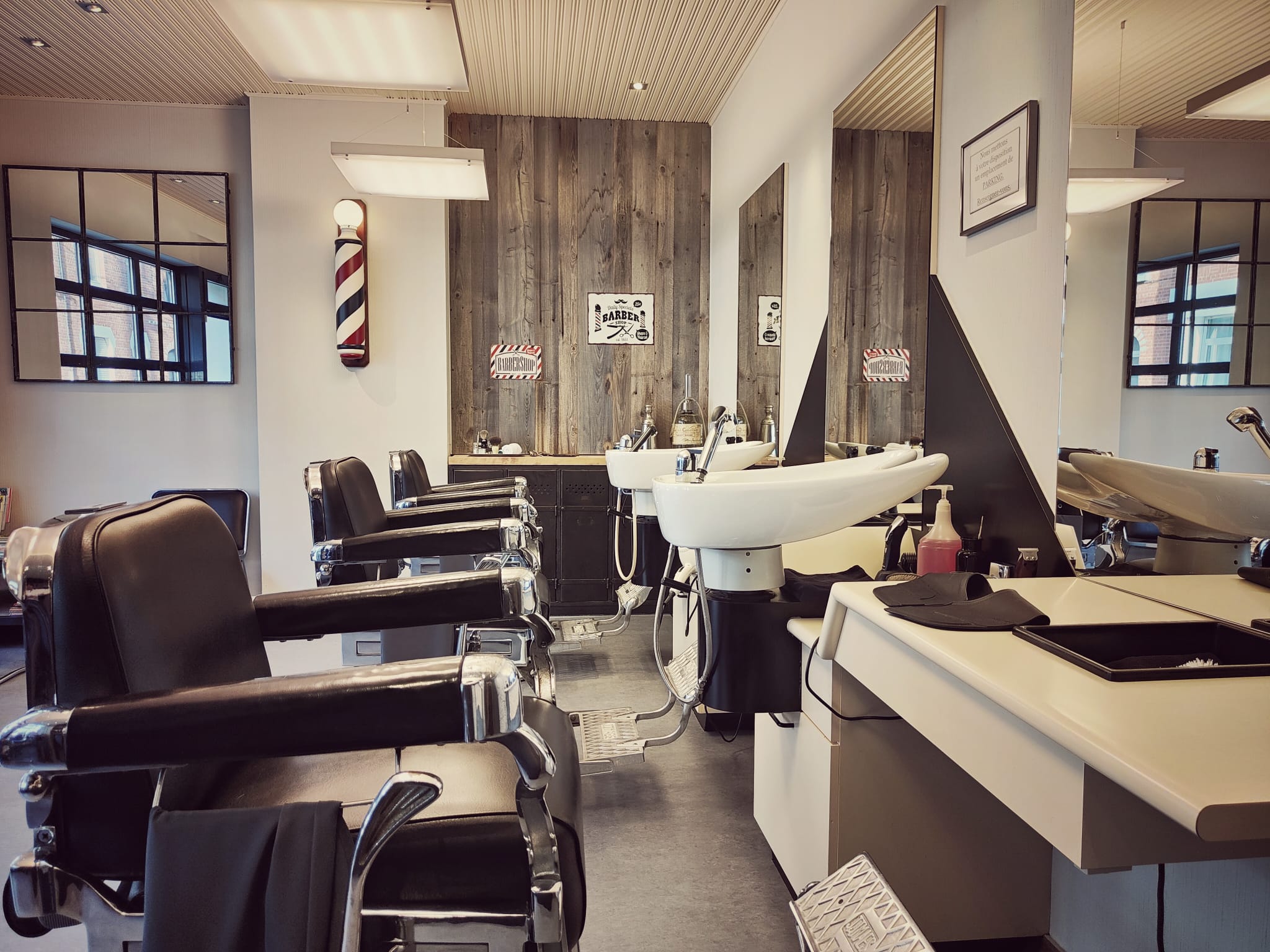 Coiffeur Paul - Depuis 1948, Le Coiffeur Paul Vous Accueille à Waterloo