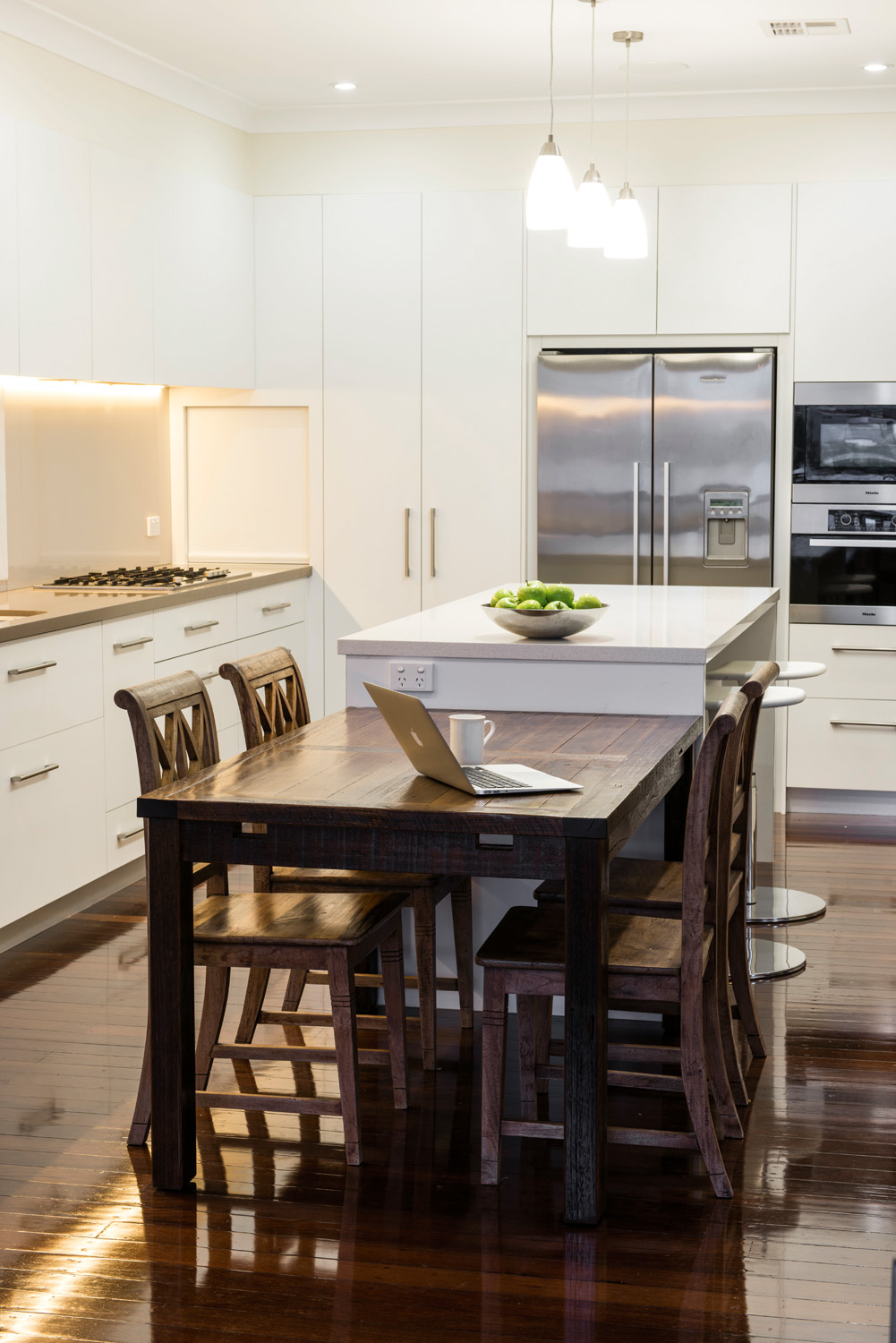 Spacious Kitchen Design - Completehome