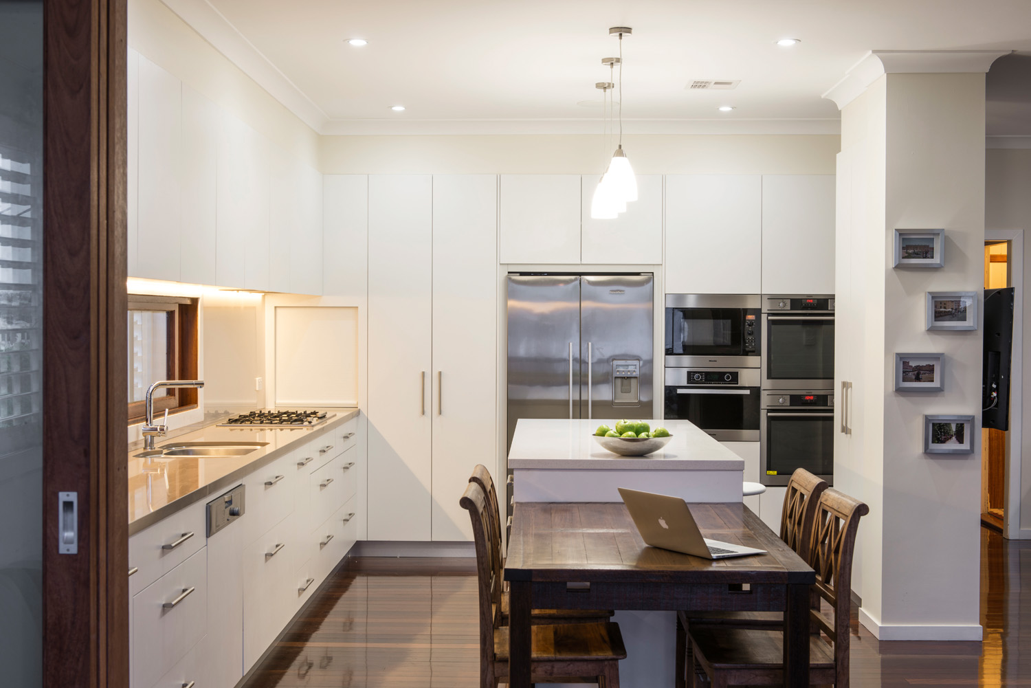 Spacious Kitchen Design - Completehome