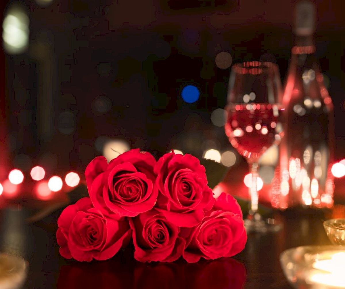 Valentine&#39;s Dinner At The Wave