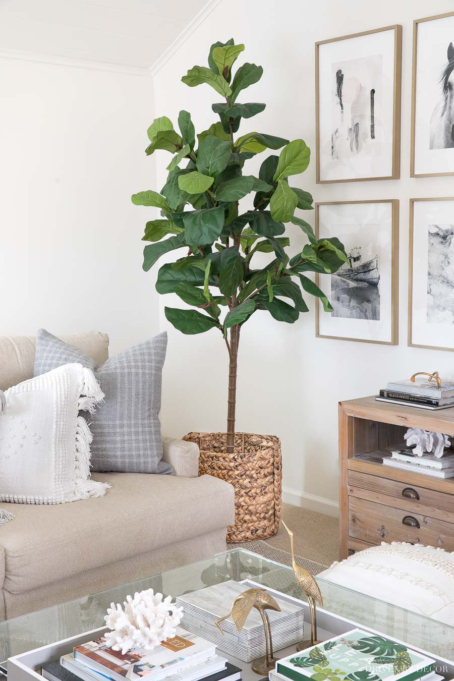 10 Go-To Living Room Corner Ideas! - Driven by Decor