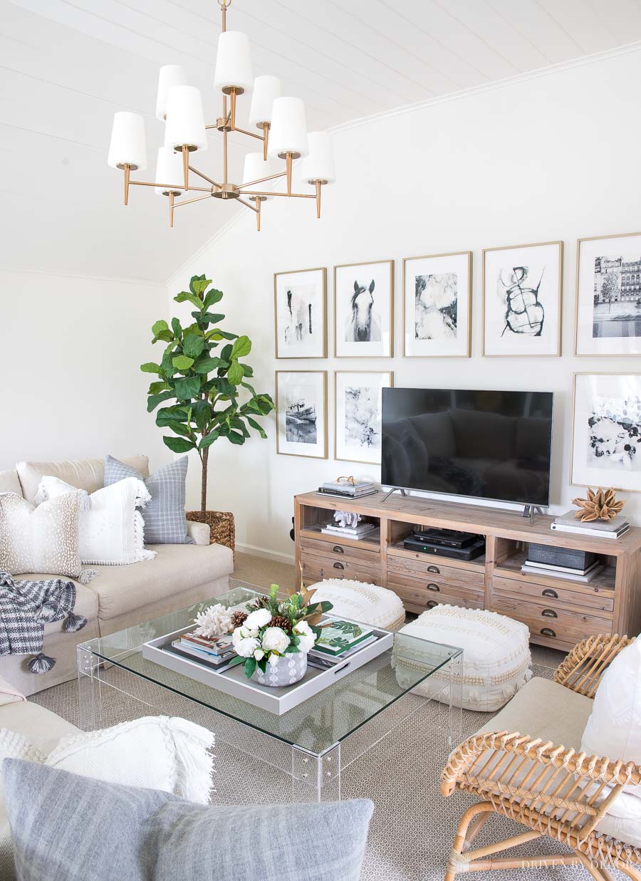 10 Go-To Living Room Corner Ideas! - Driven by Decor