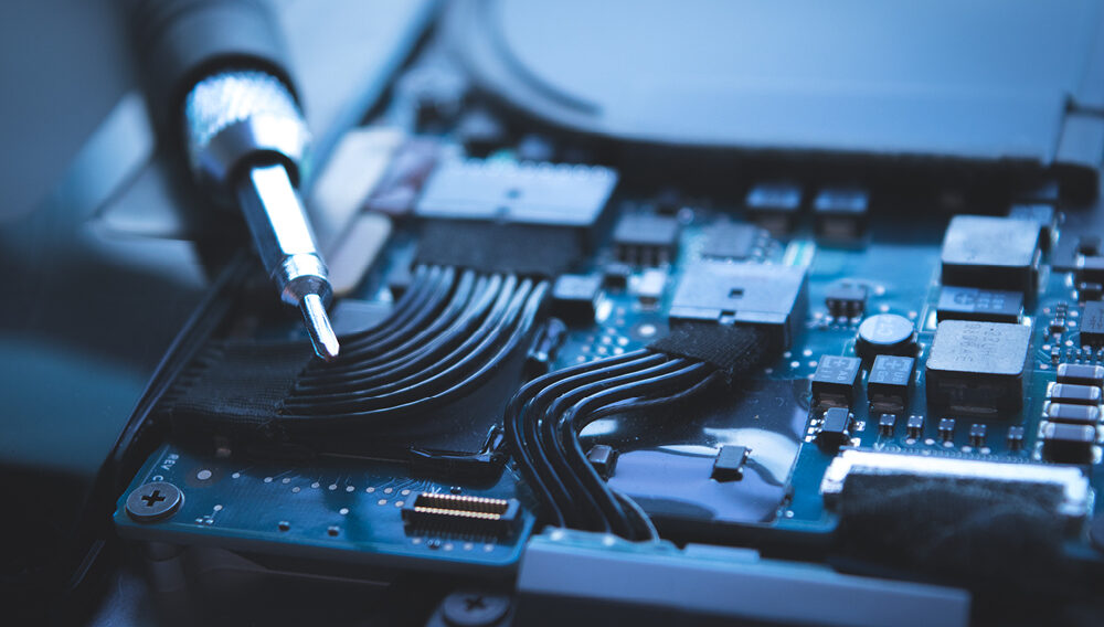 Career Spotlight: Computer Hardware Engineer - Excelsior University