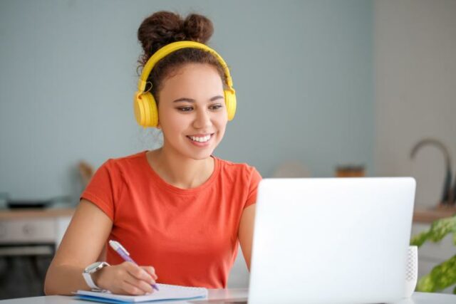 25 Best Podcasts For Learning Italian At Any Level