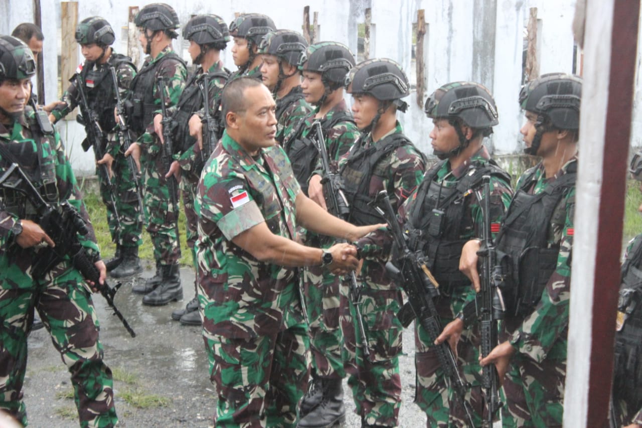 *Danrem 173/PVB Kunjungan Kerja Ke Satgas Organik Yonif RK 113/JS Di Kabupaten Puncak Jaya...