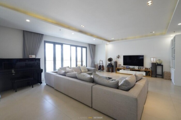 Spacious apartment in Saigon | Diamond Island 3 Bedrooms | LivinginVietnam.com