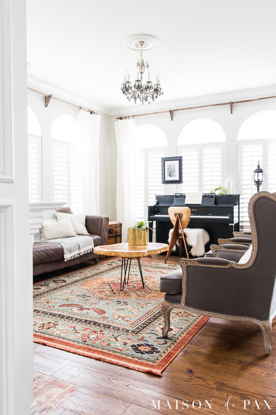Vintage Living Room | Cabinets Matttroy