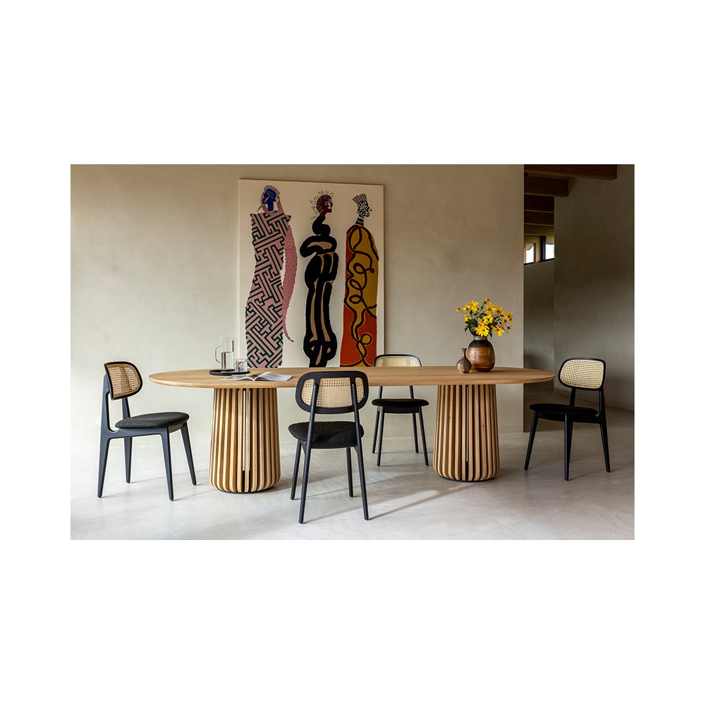 MESA DE COMEDOR OVAL MARU