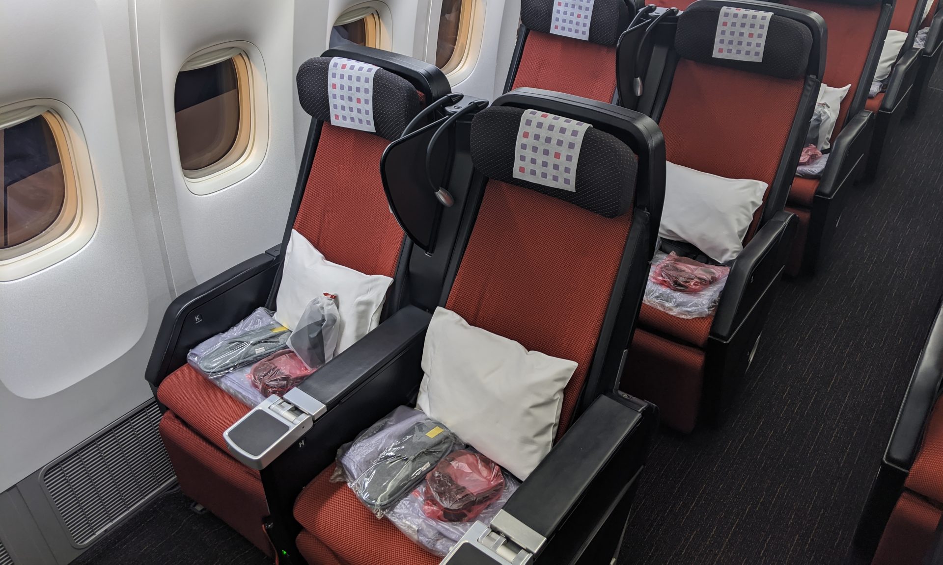 Japan Airlines Premium Economy Guide And Review - NerdWallet