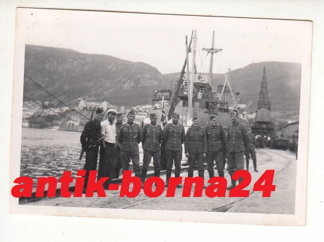 FOTO KM SOLDAT Hafen Wache Schiff In Bergen Norwegen Handgranaten Ship G357 EUR 26,50 - PicClick DE