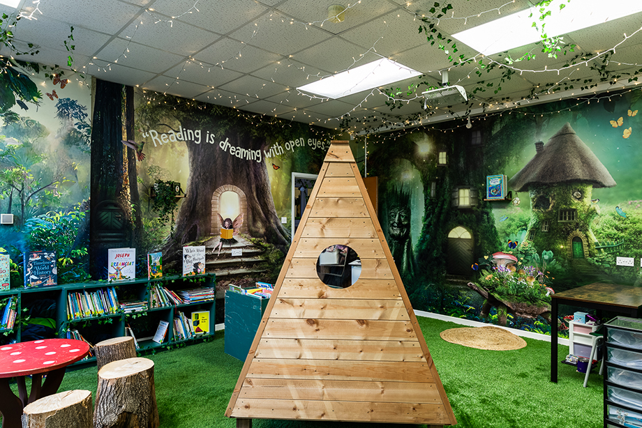 Brookfield Infant School Library Wall Art - Promote Your School