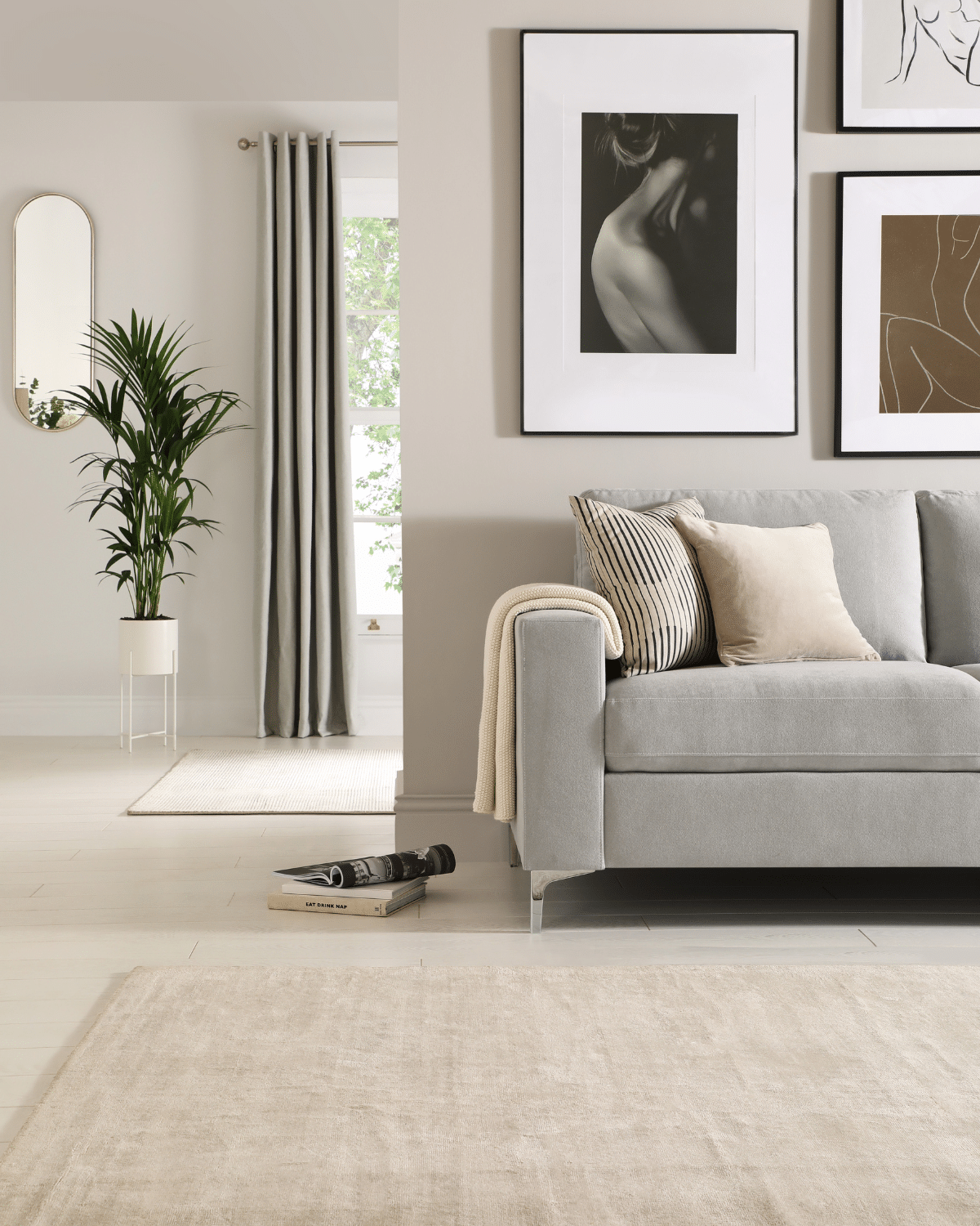 15 Beige and Black Living Room Ideas For An Elegant Contrast - Sleek-chic Interiors