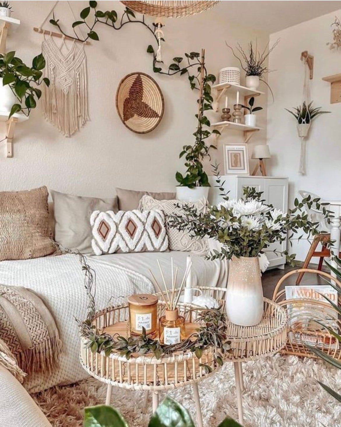 15 Boho Chic Living Room Ideas For A Stylish, Relaxed Space - Sleek-chic Interiors