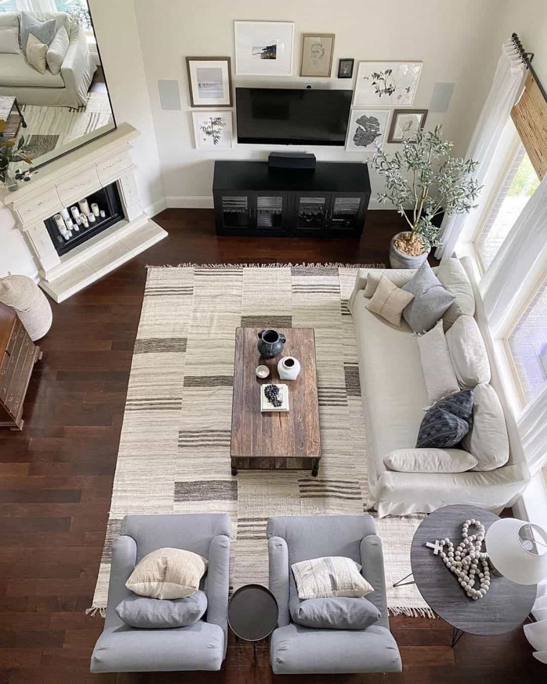 Small Living Room Layout With Corner Fireplace - Infoupdate.org