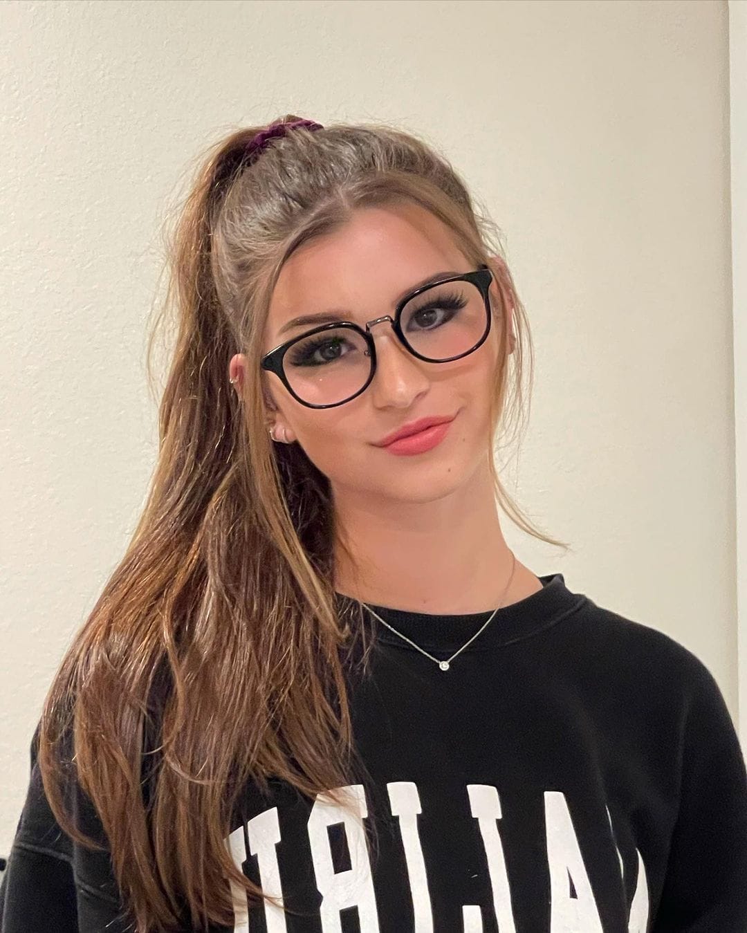 Who Is Brooke Monk? Biography, Age, Boyfriend, Height & Net Worth - Sukhbeer Brar