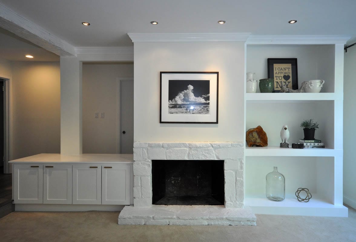 Custom Living Room Built In Shelving - Taber Residential