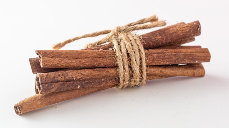 The Maximum Amount Of Cinnamon You Can Safely Eat Each Day