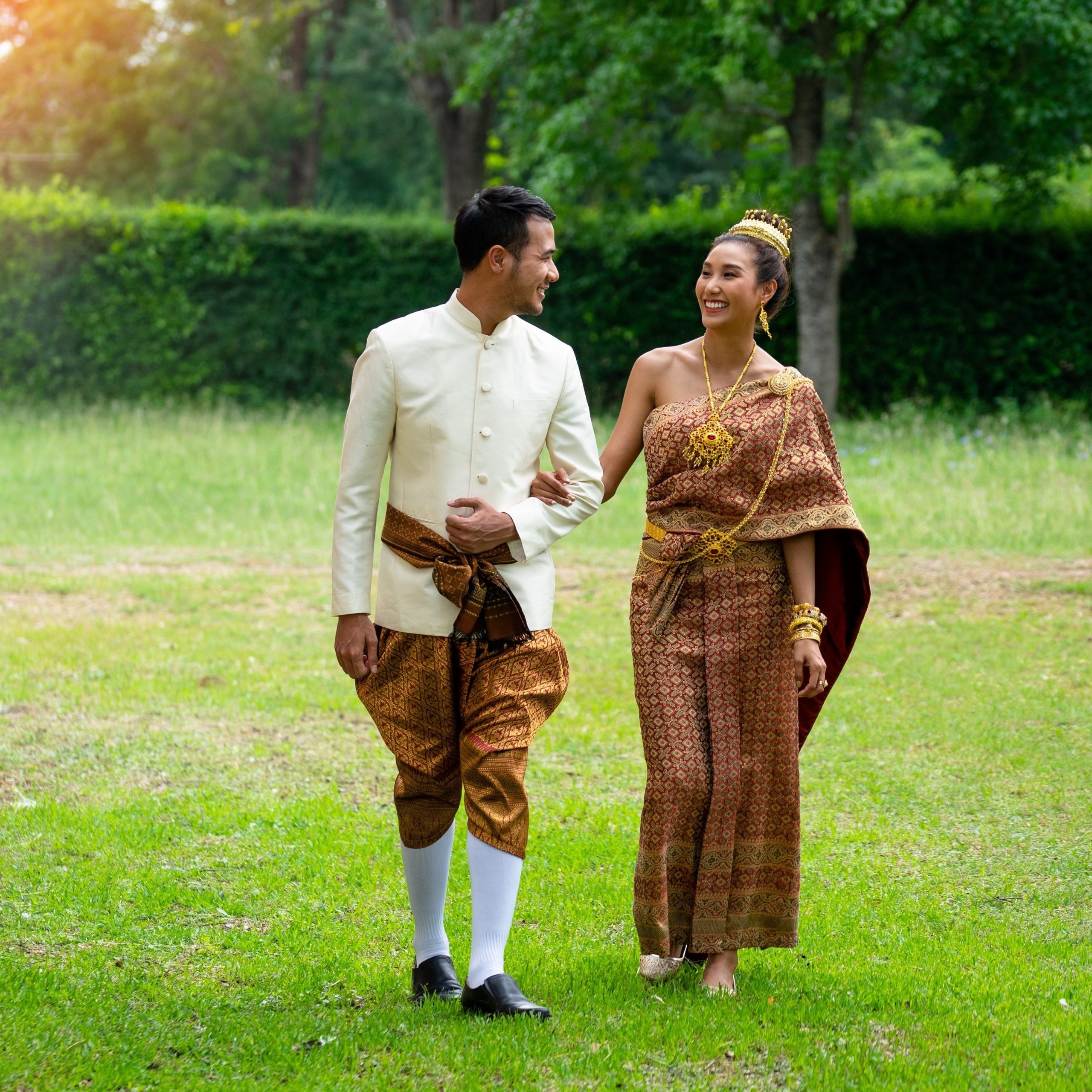 The Evolution Of Men’s Thai Traditional Clothing - Thailand NOW