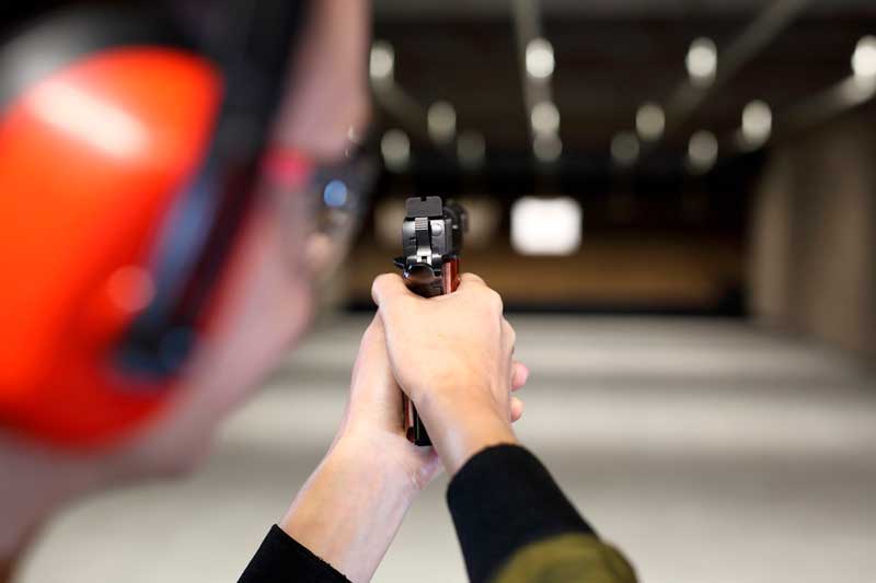 Shooting With One Eye Open Or Two? Advantages & Disadvantages