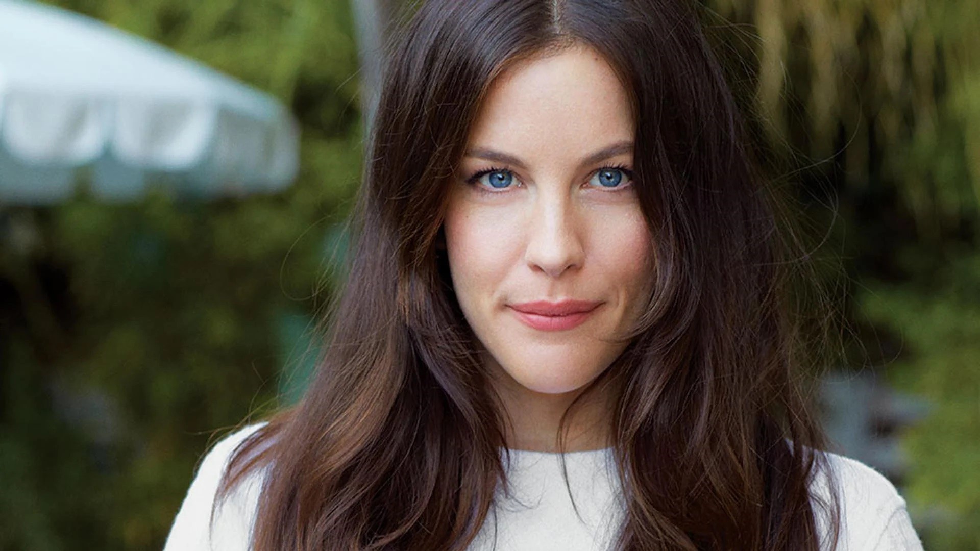 Liv Tyler Background Images - Wallpics.Net - Wallpapers, Photos, Pictures, Backgrounds