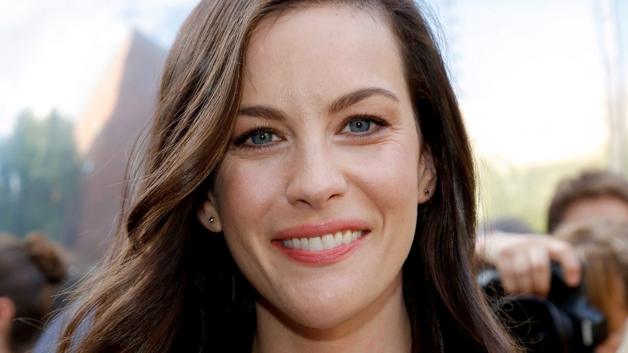 Liv Tyler PC Wallpapers - Wallpics.Net - Wallpapers, Photos, Pictures, Backgrounds