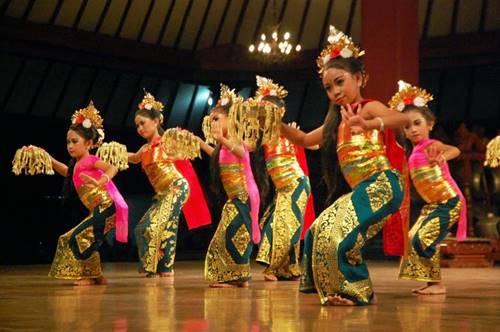 Pengertian Seni Tari Beserta Definisi, Unsur-Unsur, Dan Jenis-Jenisnya